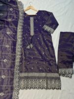 Scarlet Tassel Embroidered 3-Piece Suite - Image 2